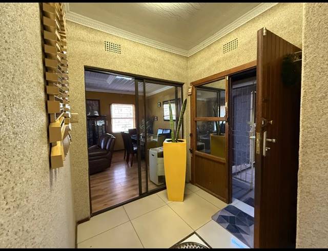 3 BEDROOM HOUSE FOR SALE IN VANDERBIJLPARK CE 3